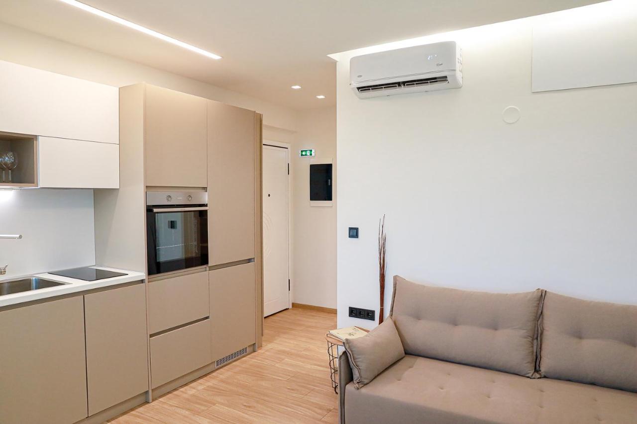 The First Key Luxury & Small Apartment In The Center Of كسانثي المظهر الخارجي الصورة