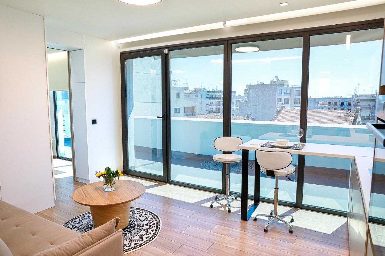The First Key Luxury & Small Apartment In The Center Of كسانثي المظهر الخارجي الصورة